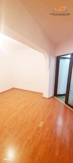Apartament cu 2 camere decomandat în Cetate