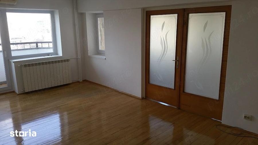 Apartament cu 4 camere în Centrul Civic