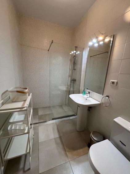 Apartament cu 3 camere decomandat în Floreasca