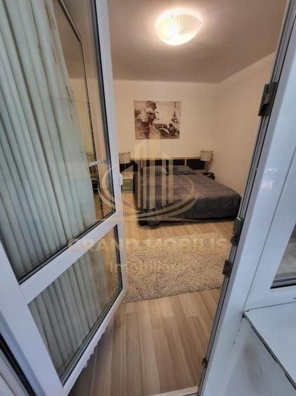 Apartament cu 4 camere decomandat, mobilat în Brâncoveanu