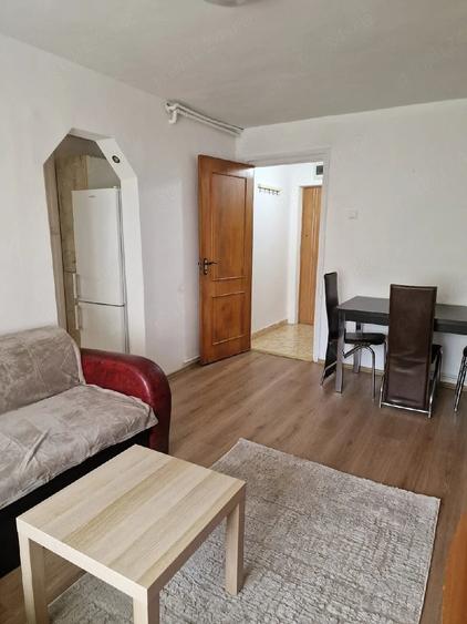 Apartament cu 2 camere semidecomandat în Micro 9