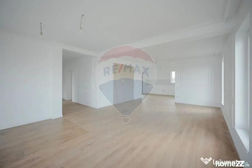 Casă cu 4 camere cu Teren 537 Mp în Paleu