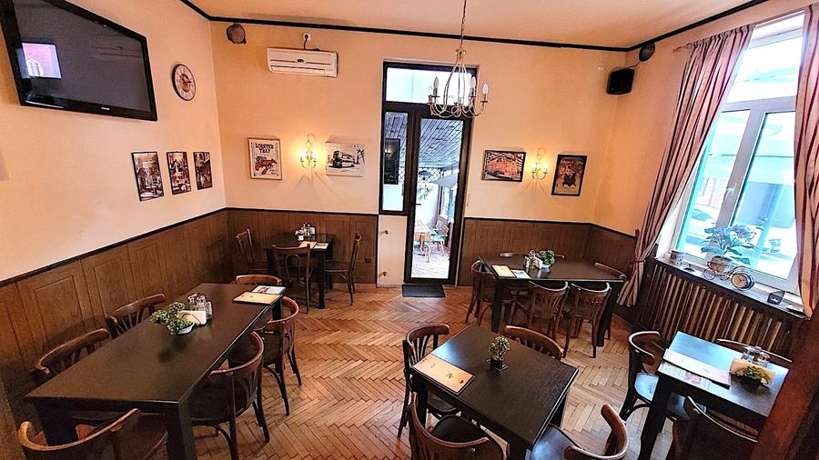 Casă cu 16 camere cu Canalizare în Grădina Icoanei