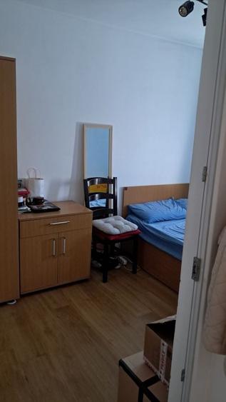 Apartament cu 3 camere semidecomandat în Podu Roș