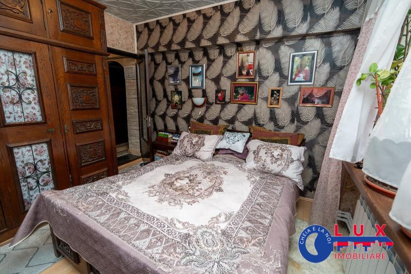 Apartament cu 3 camere decomandat în Piața Nouă