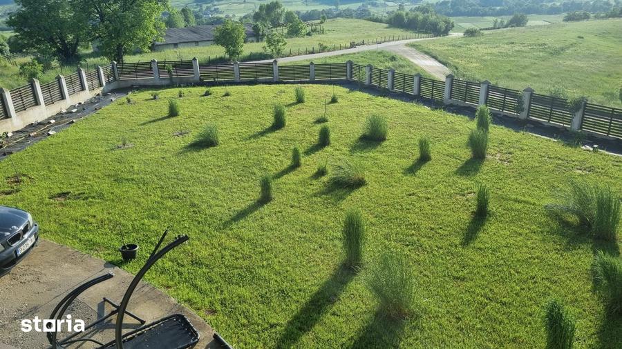 Casă cu 3 camere cu Teren 3000 Mp în Slătioara