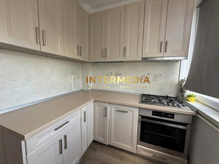 Apartament cu 3 camere decomandat, mobilat în Ultracentral