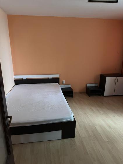 Apartament cu 3 camere în Cornișa