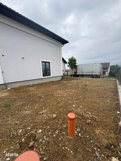 Casă cu 4 camere cu Teren 350 Mp în Ferneziu
