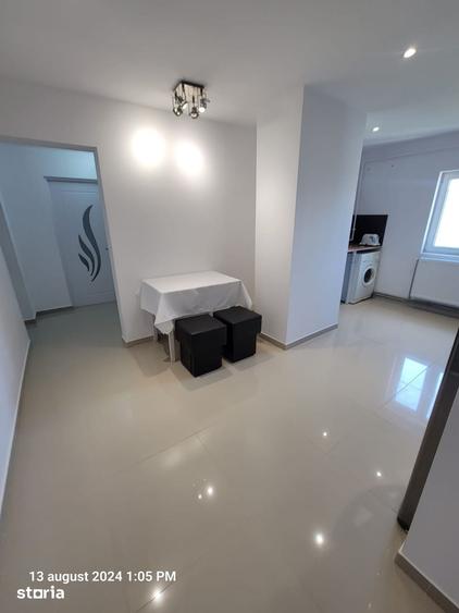 Apartament cu 3 camere decomandat în Micro 3