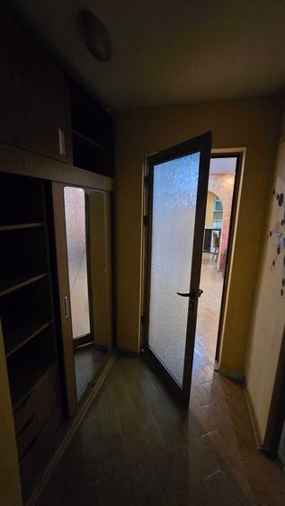 Apartament cu 2 camere decomandat în Podu Roș