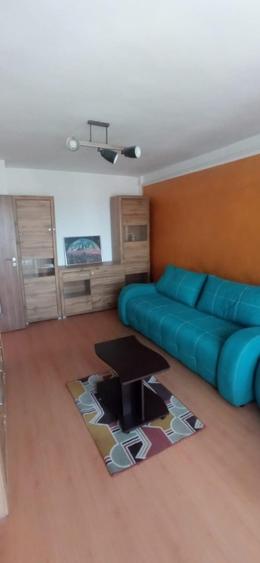 Apartament cu 2 camere decomandat în Aeroport