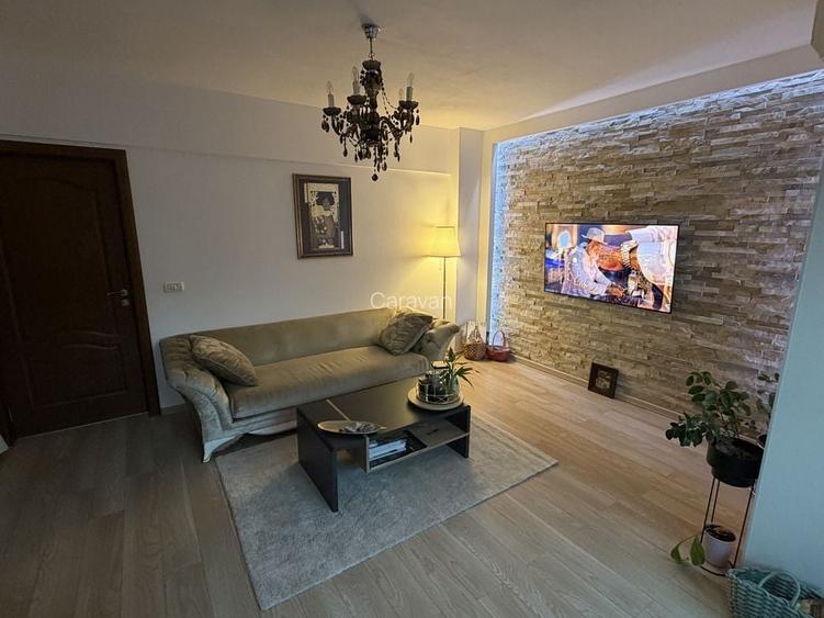 Apartament 3 camere**1/4**Ultracentral**