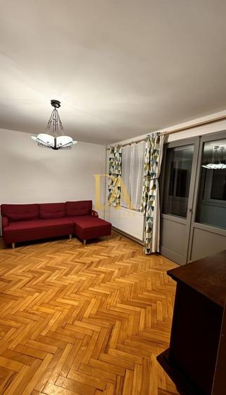 Apartament cu 3 camere semidecomandat în Militari