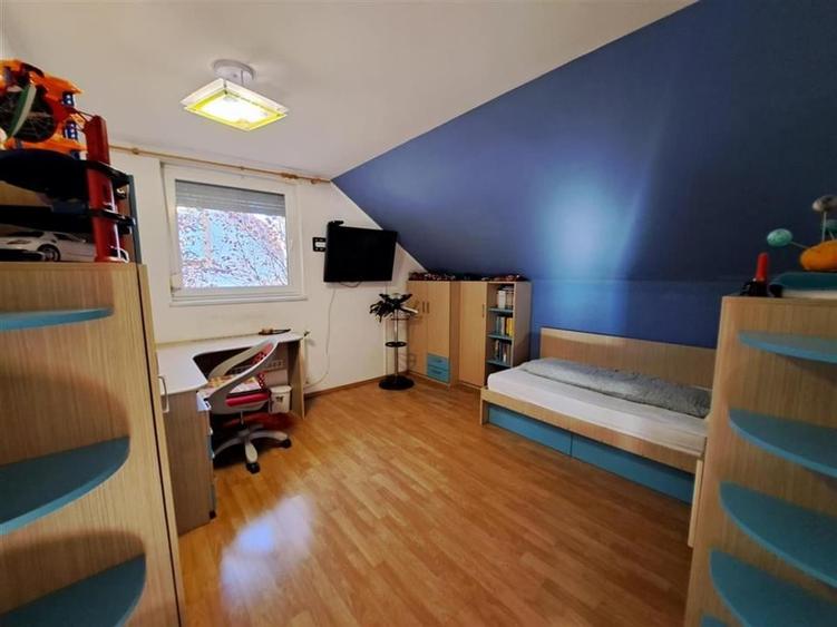 Casă individuală cu 4 camere cu Teren 531 Mp în Paleu
