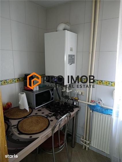 Apartament cu 2 camere decomandat, mobilat în Micro 5
