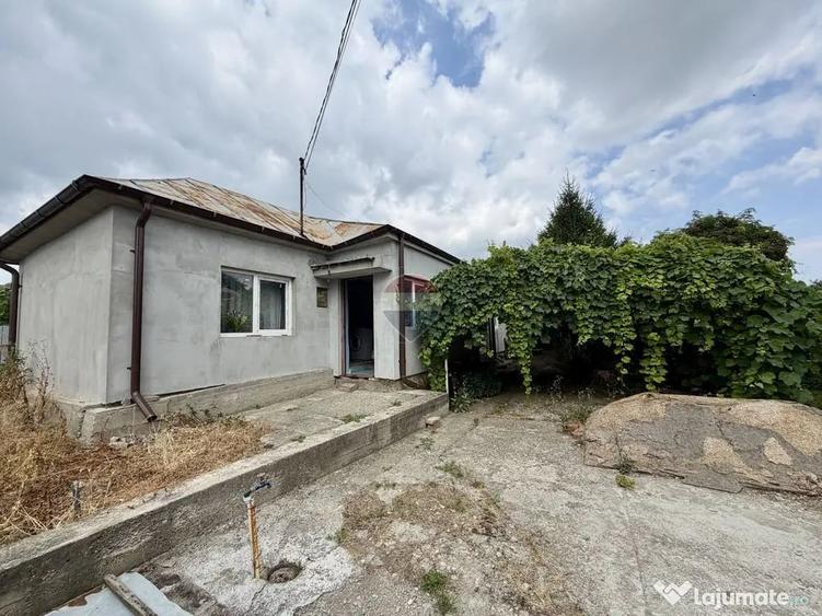 Casă cu 3 camere cu Teren 563 Mp în Câmpineanca