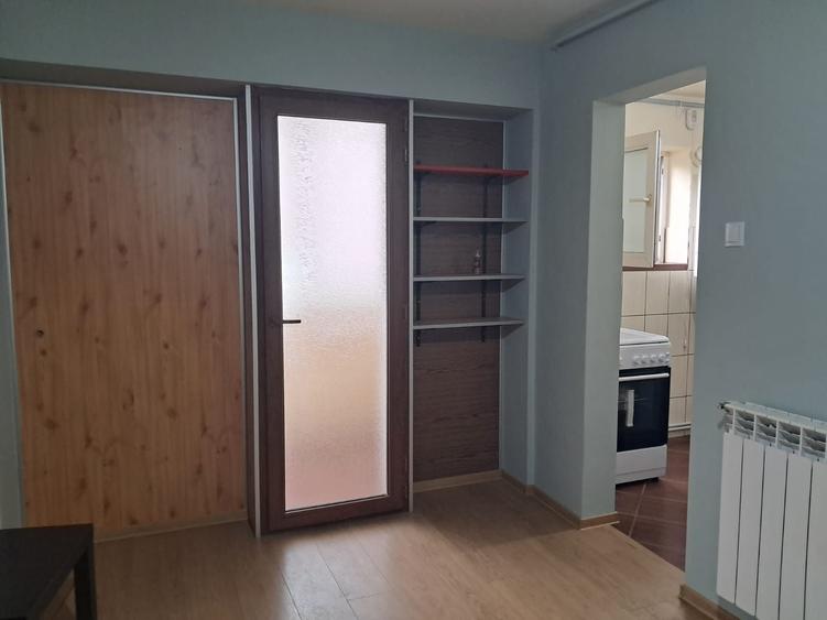 Garsonieră semidecomandată în Gară