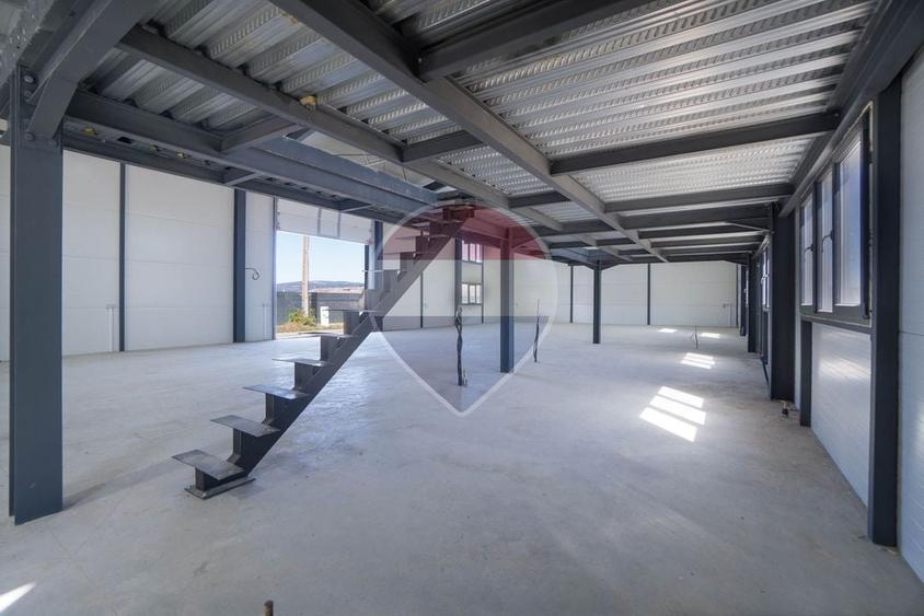 Spațiu industrial, de 580 mp, în Exterior Nord