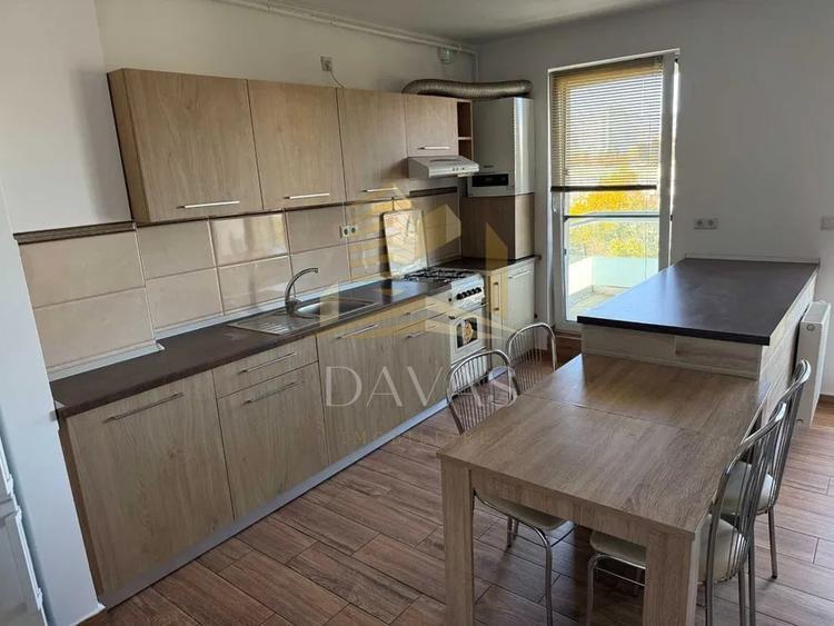 Apartament cu 3 camere semidecomandat, mobilat în Mărăști