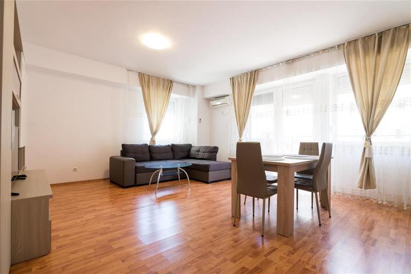 Apartament cu 2 camere decomandat în Iosia