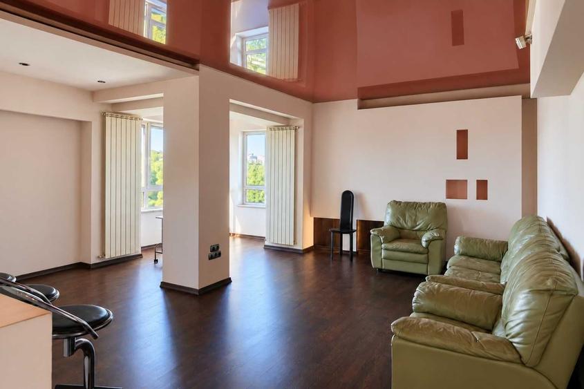 Apartament cu 3 camere decomandat în Drumul Carului
