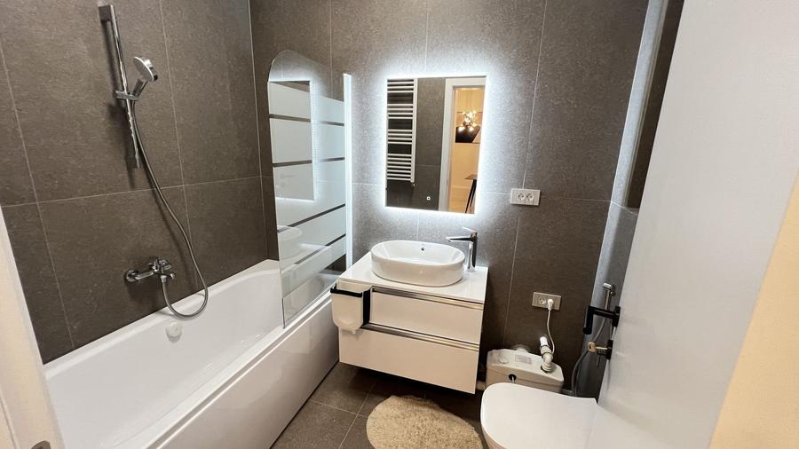 Apartament cu 2 camere decomandat, mobilat în Eminescu