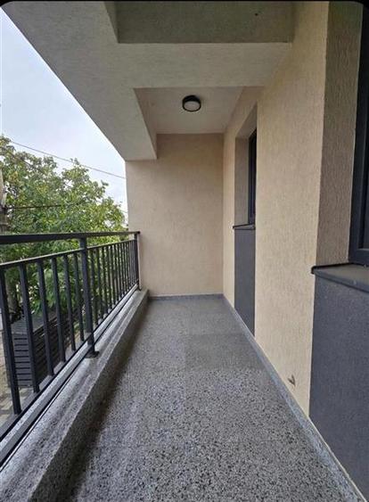 Apartament cu 3 camere decomandat în Bucureștii Noi