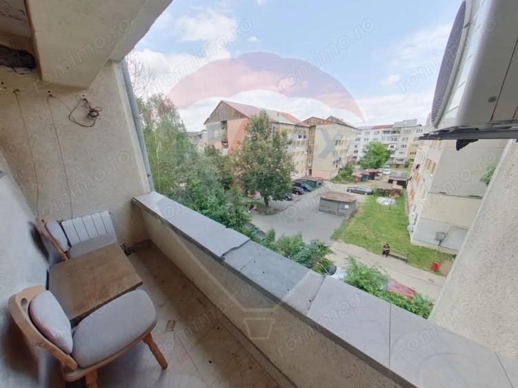 Apartament cu 4 camere decomandat în Central