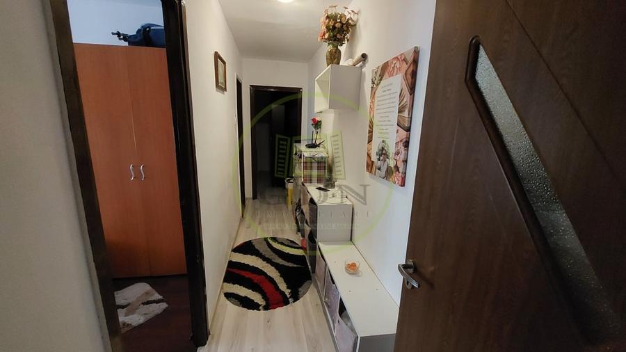 Apartament 3 camere semidecomandat, 68 mp, etajul 3, Valea Rosie, zona Scoala 42 - 6