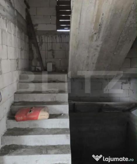 Casa etaj la rosu, 150 mp utili, 2460 mp teren, Campulung Mo - 1