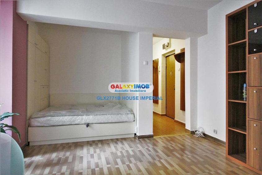 Garsonieră decomandată, mobilată în Batistei