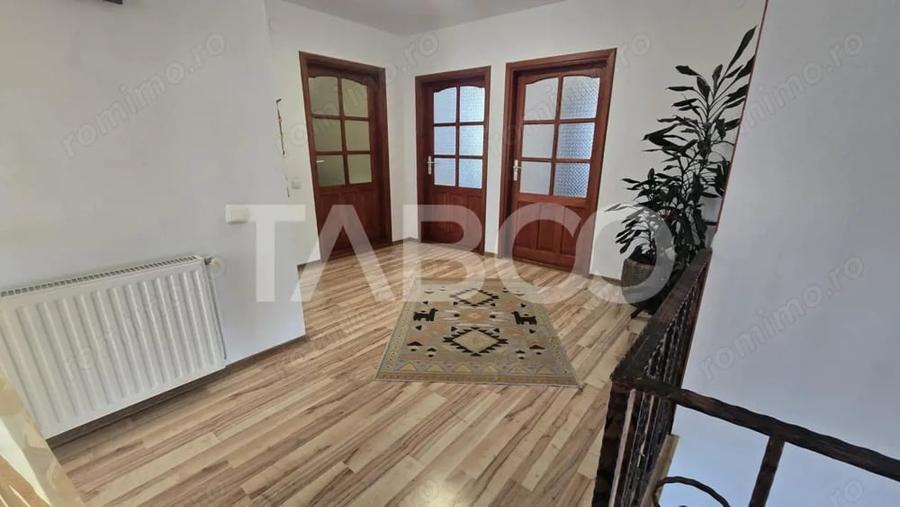 Casă cu 5 camere cu Teren 250 Mp în Central