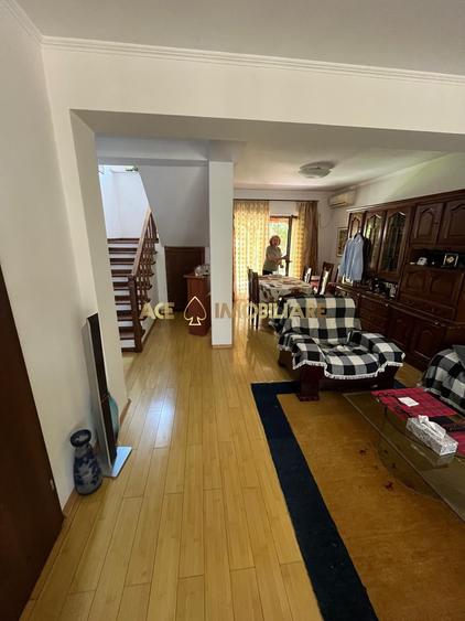Duplex cu 4 camere cu Canalizare în Popești-Leordeni