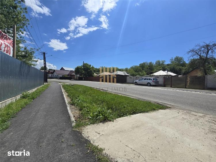 Casă cu 5 camere cu Teren 800 Mp în Plopu