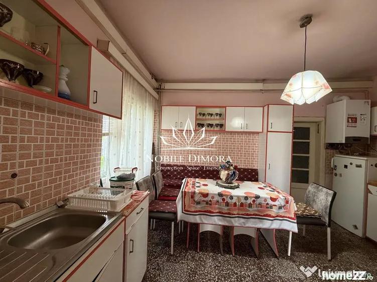 Casă cu 4 camere cu Teren 398 Mp în Central