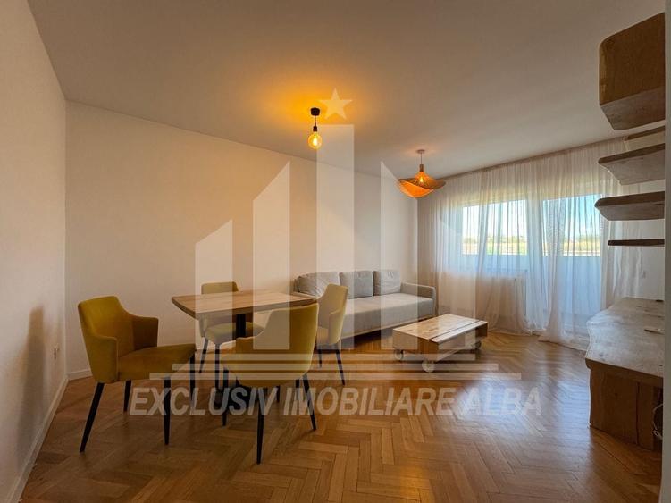 Apartament cu 3 camere decomandat, mobilat în Caroline Apulum