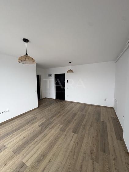 Apartament cu 2 camere semidecomandat în Sânnicoară