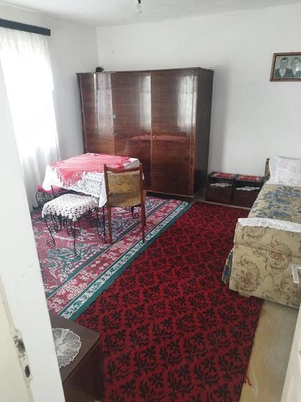 Casă cu Teren 4000 Mp în Calopăr