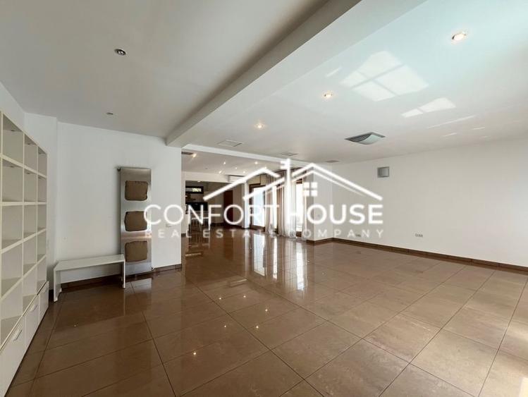 Duplex cu 5 camere cu Piscina în Iancu Nicolae