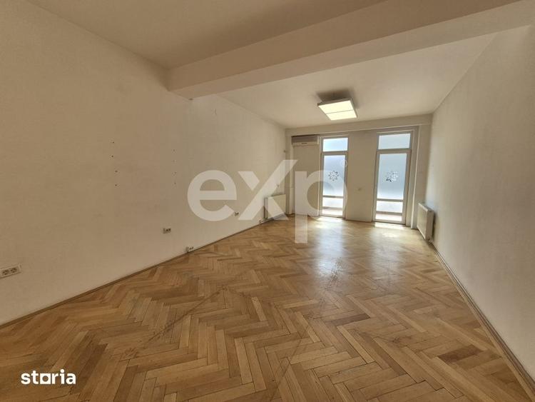 Casă cu 10 camere decomandat cu Teren 158 Mp în Floreasca