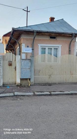 Casă cu Teren 207 Mp în Central