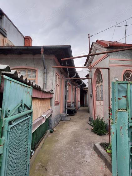 Casă cu 4 camere în Poștei - Bucov