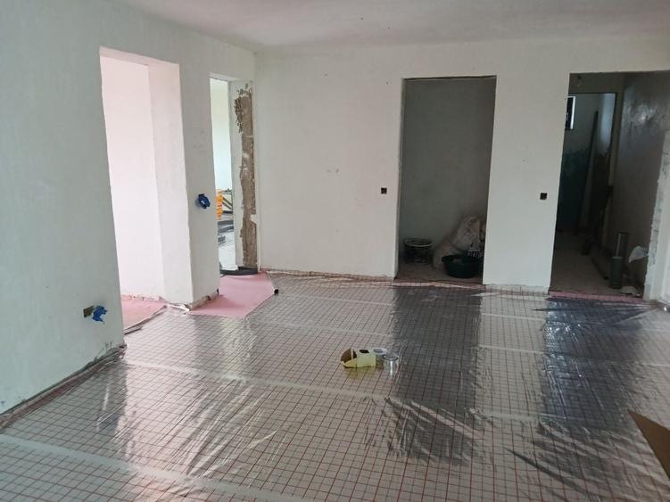 Apartament cu 3 camere decomandat în Fălticeni