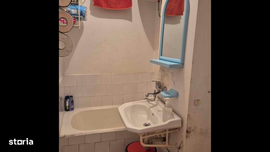 Garsonieră decomandată în Astra