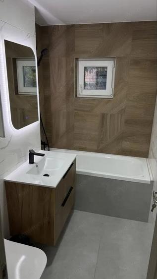 Apartament cu 4 camere decomandat în Complex Studențesc