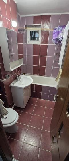 Apartament cu 2 camere decomandat în Apărătorii Patriei
