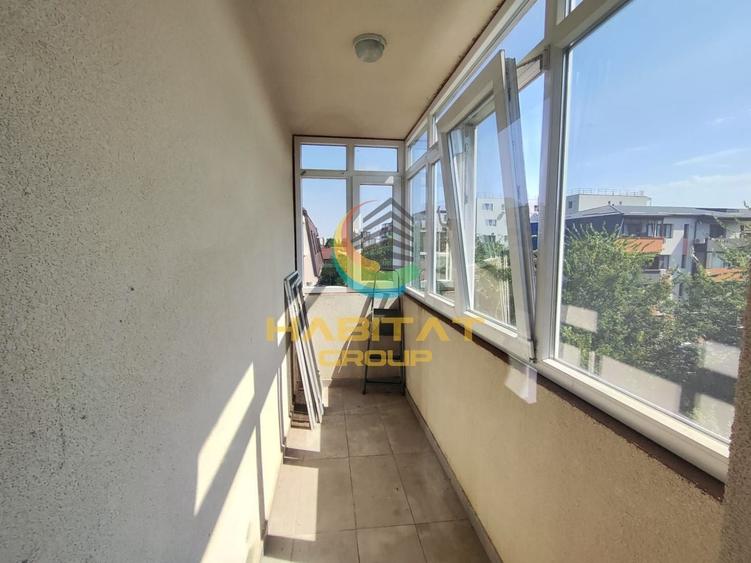 Apartament cu 3 camere decomandat în Berceni