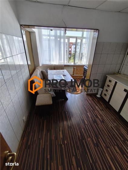 Apartament cu 3 camere decomandat în Dorobanți 2