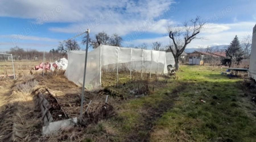 Teren Construcții intravilan de 1205 mp, în Cristian
